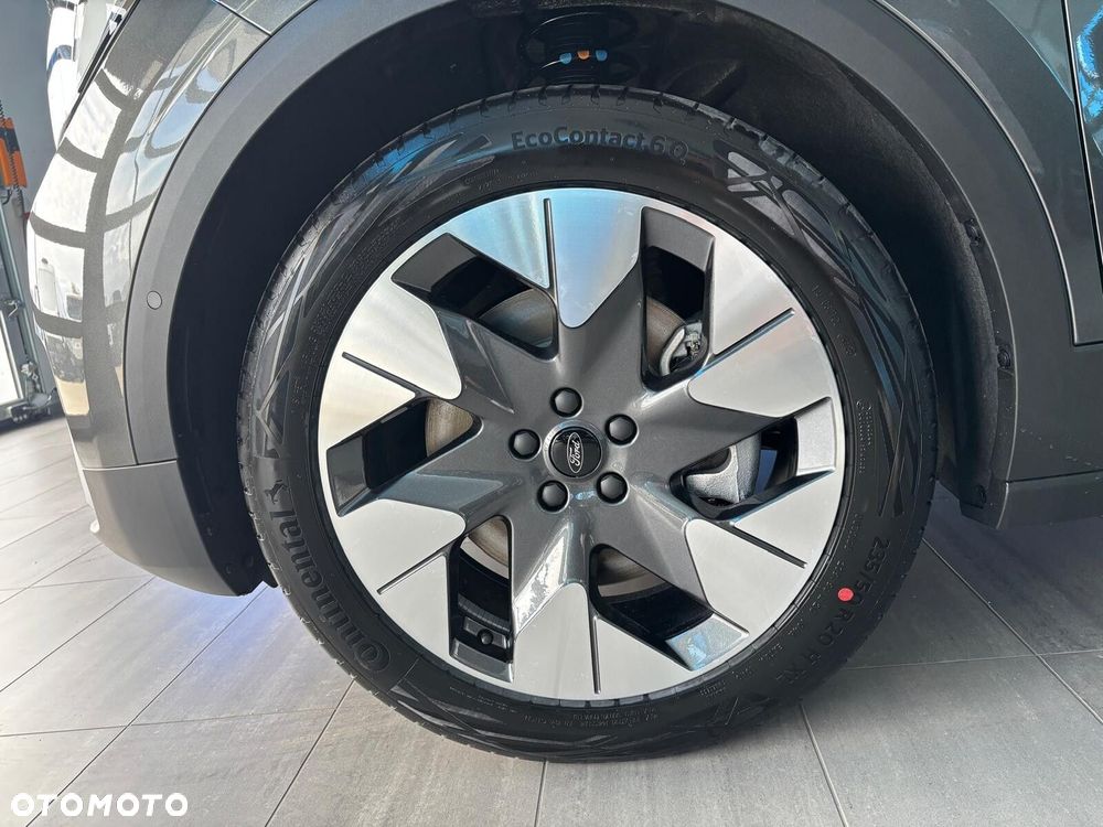 Ford Explorer - 13