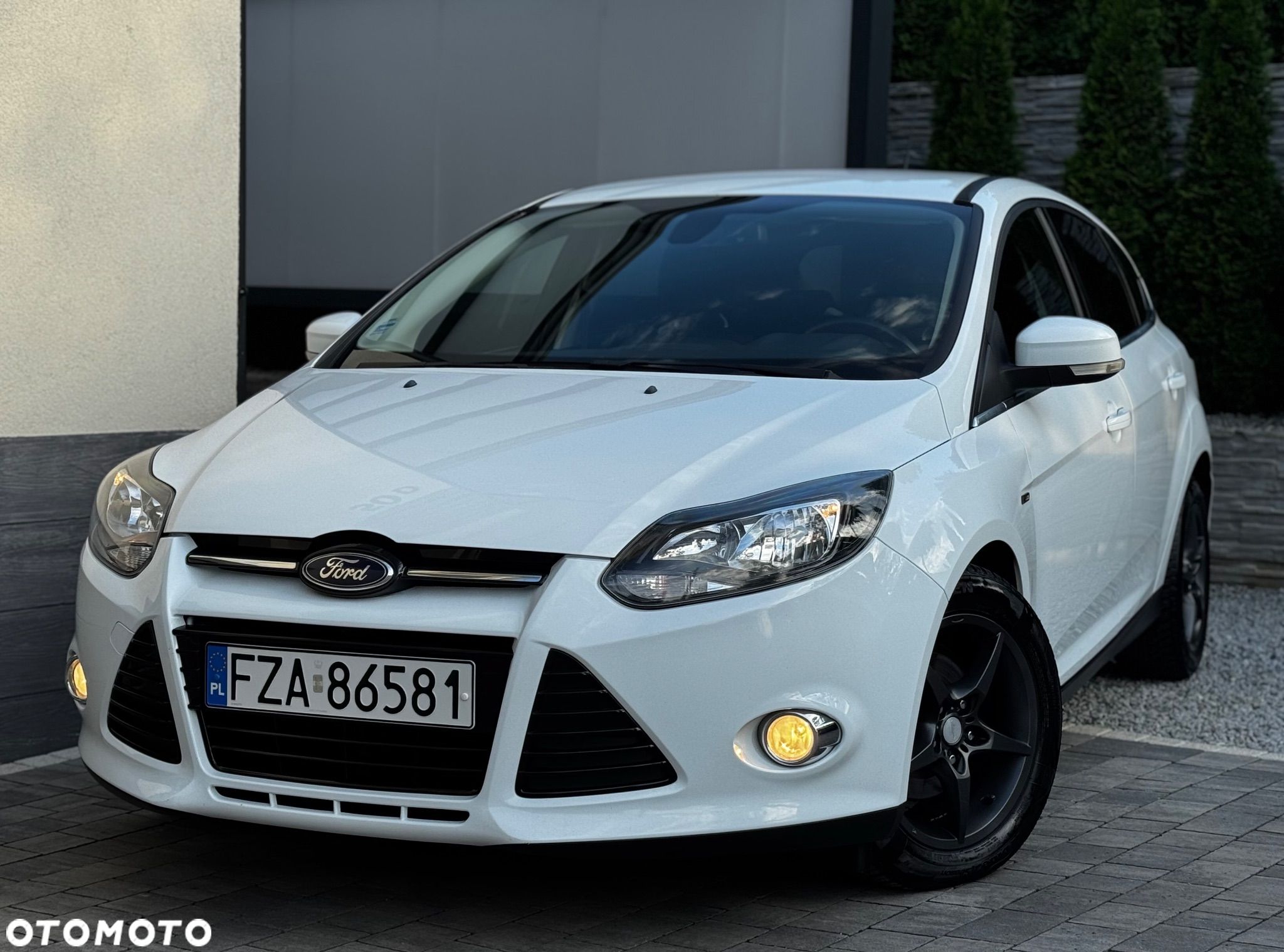 Ford Focus 1.0 EcoBoost Hybrid ST-LINE - 1