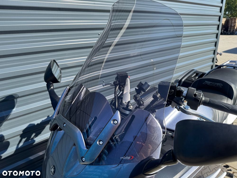 Yamaha FJR - 16