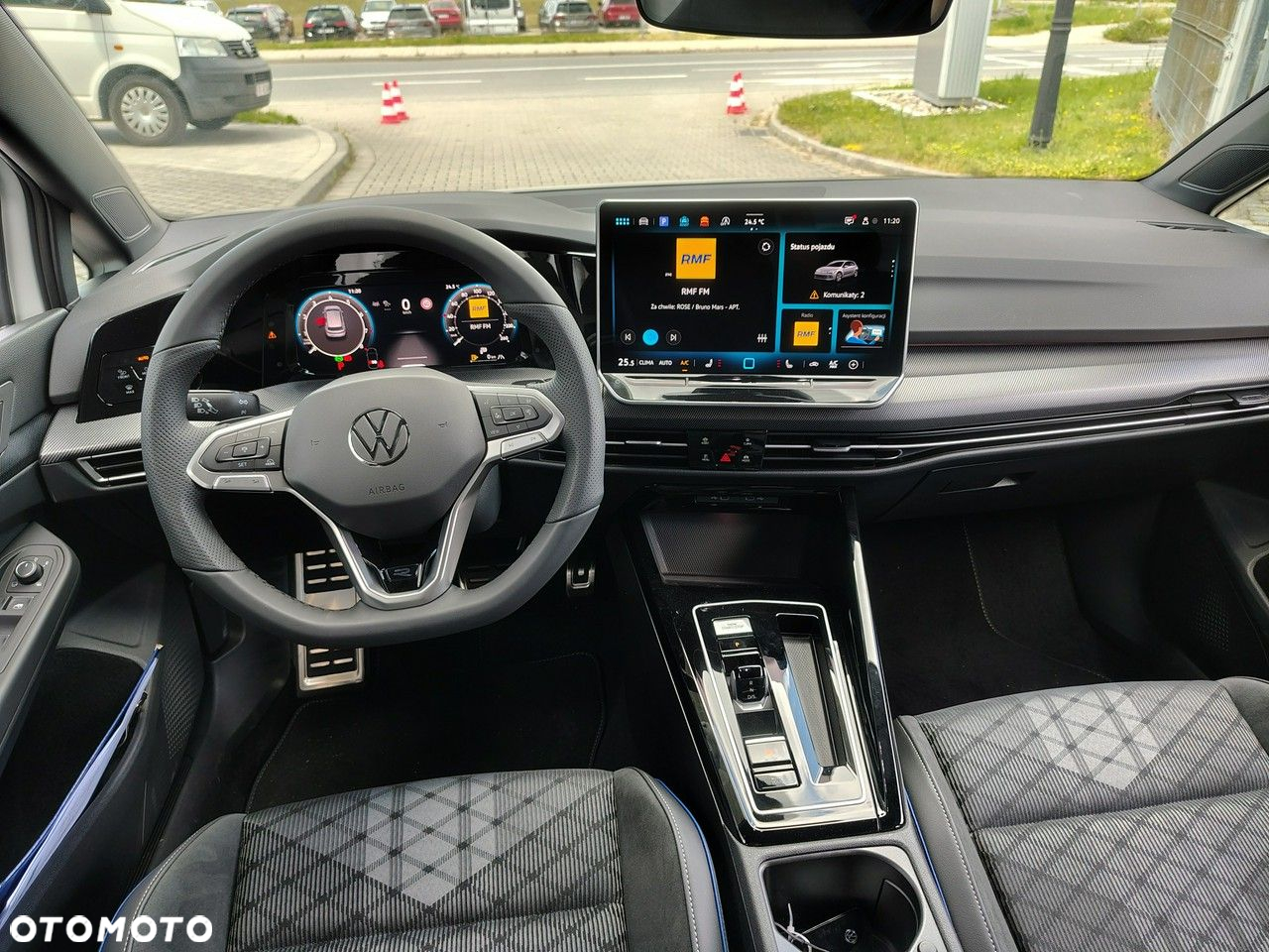 Volkswagen Golf - 11