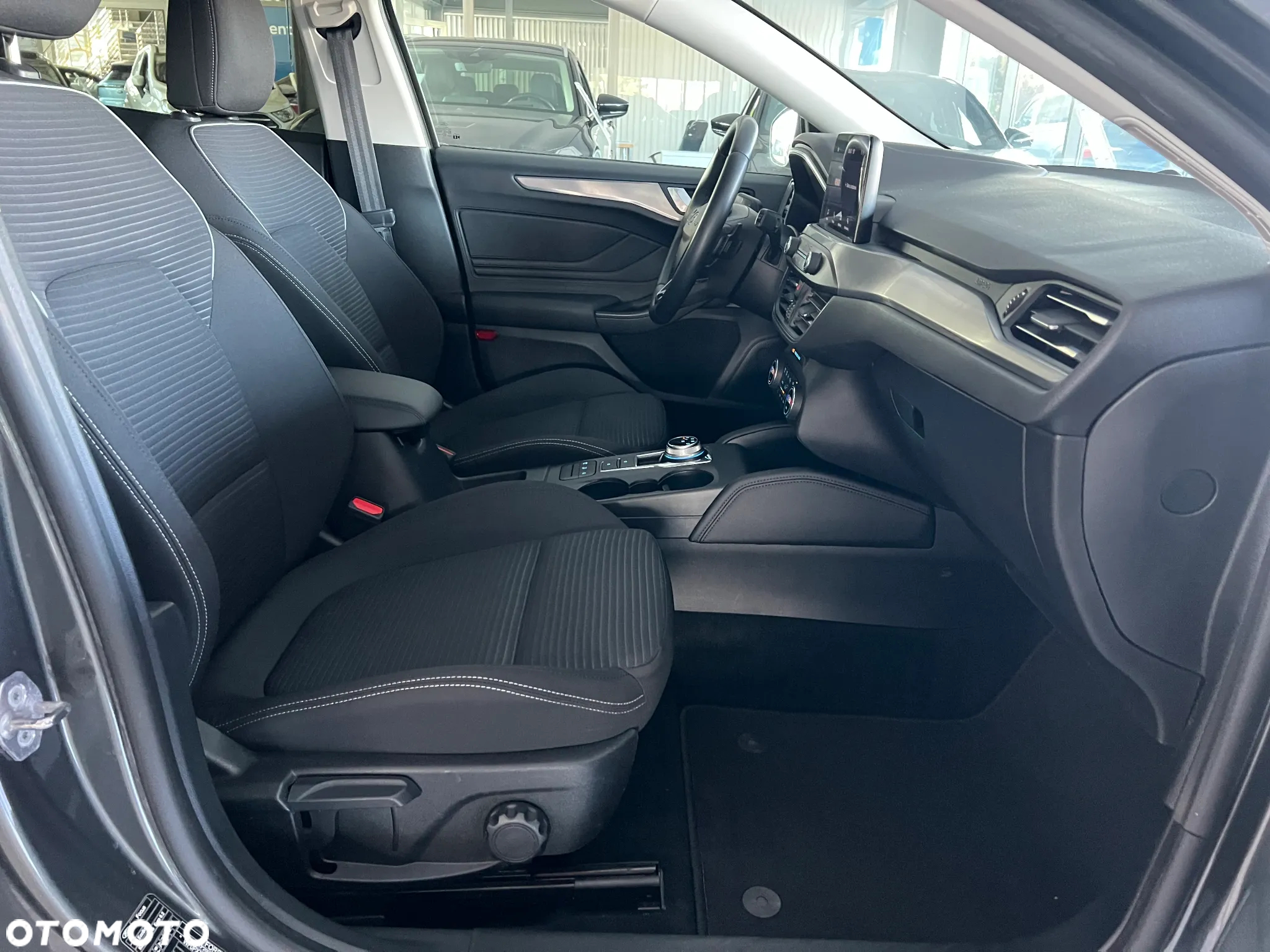 Ford Focus 1.0 EcoBoost Titanium - 37