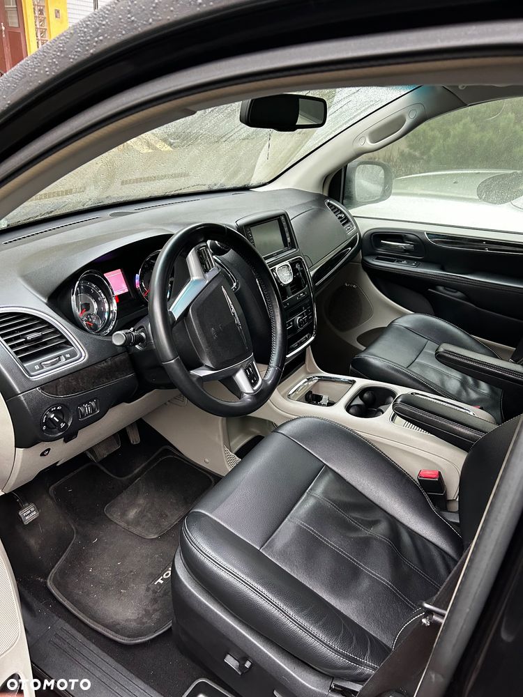 Chrysler Town & Country 3.6 Touring - 5