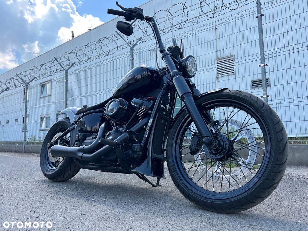 Harley-Davidson Softail Street Bob - 11
