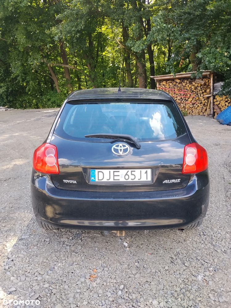 Toyota Auris - 2