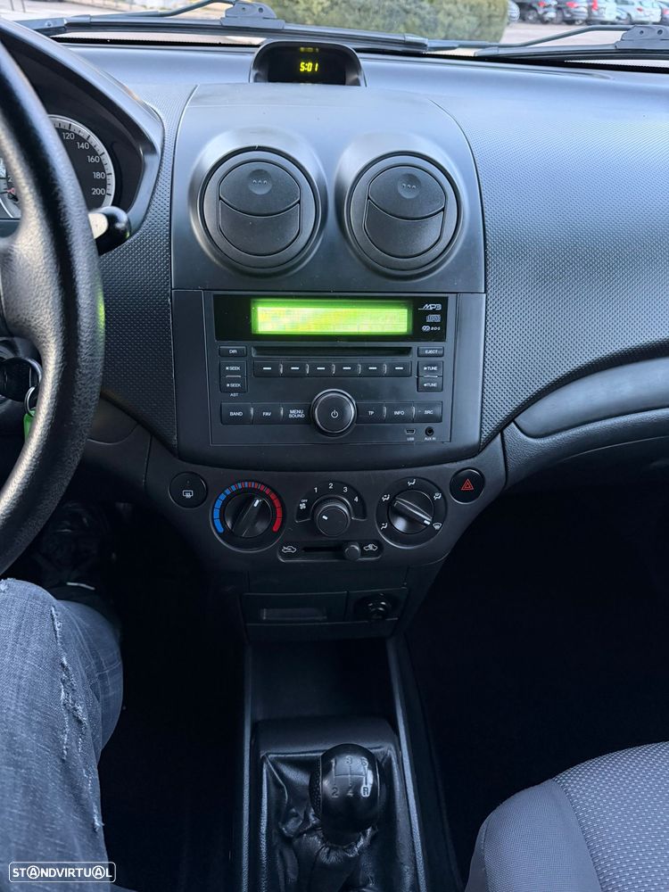 Chevrolet Aveo 1.2 LS - 22