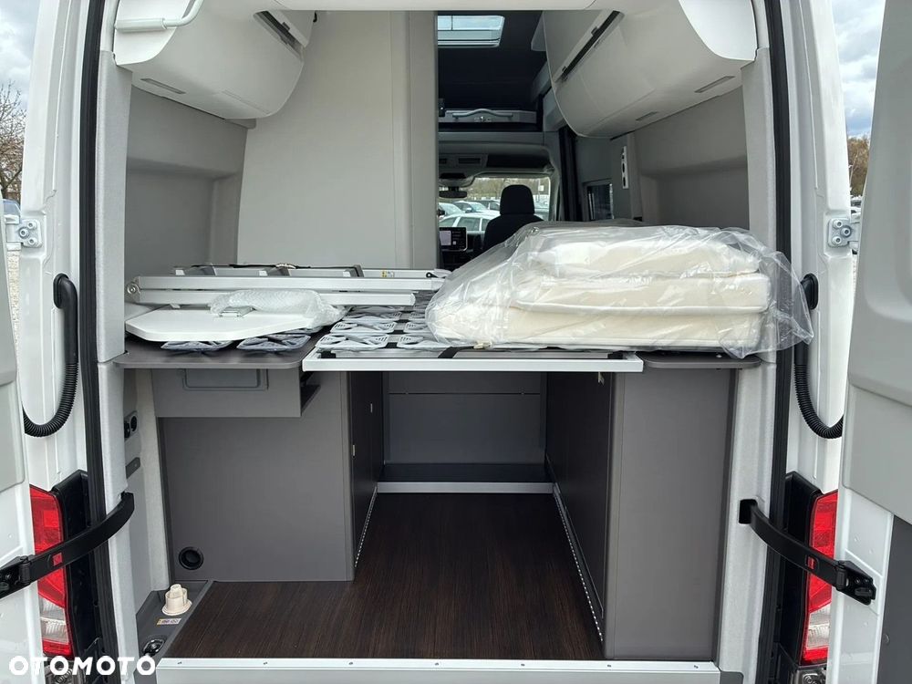 Volkswagen California - 11