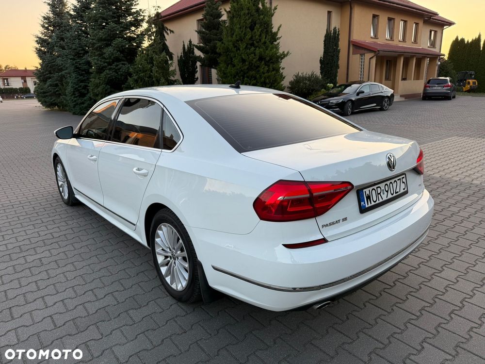 Volkswagen Passat - 10