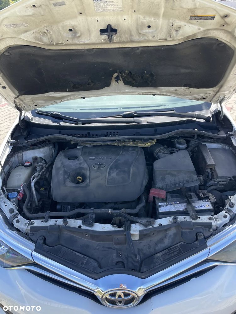 Toyota Auris 1.4 D-4D Comfort - 25