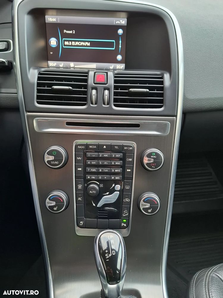 Volvo XC 60 D5 AWD Summum - 12