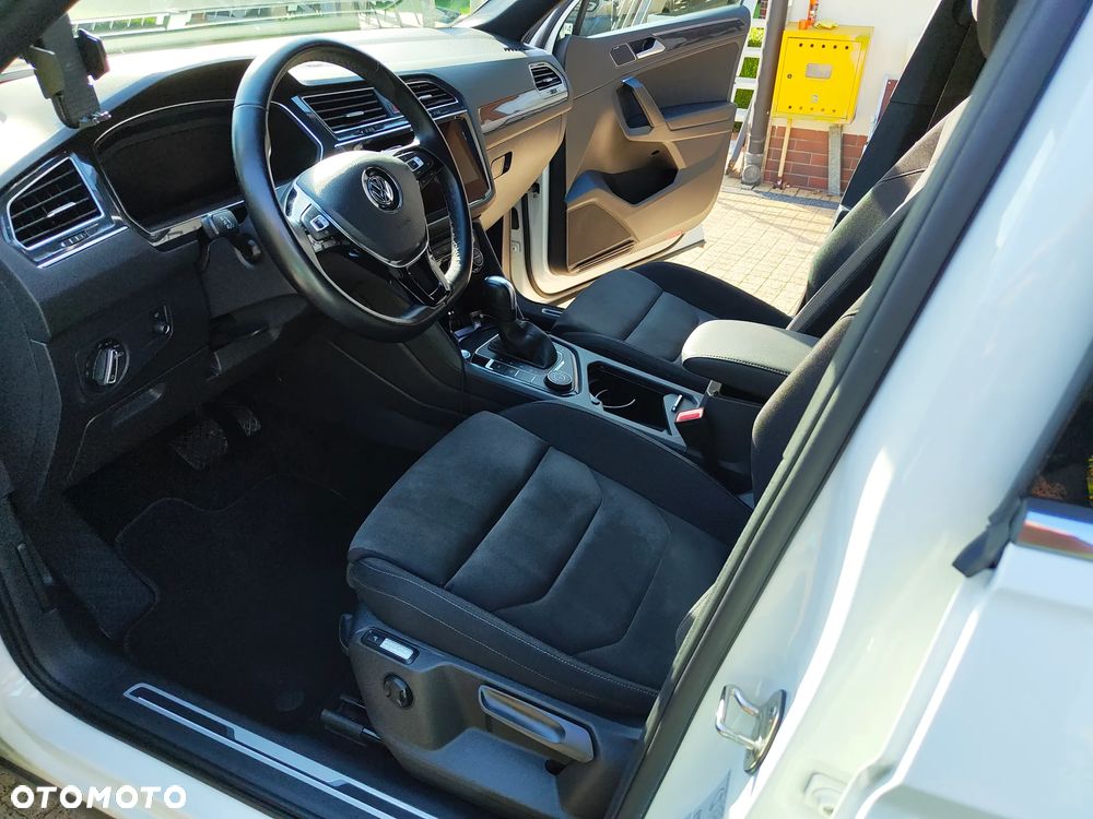 Volkswagen Tiguan - 11
