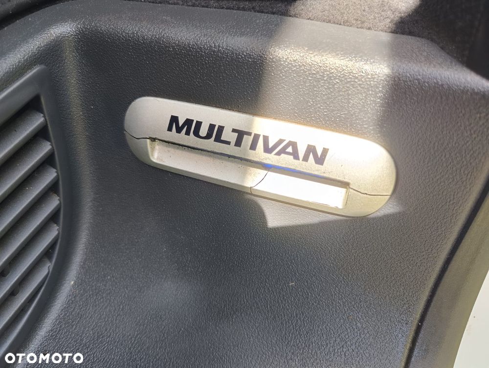 Volkswagen Multivan - 16