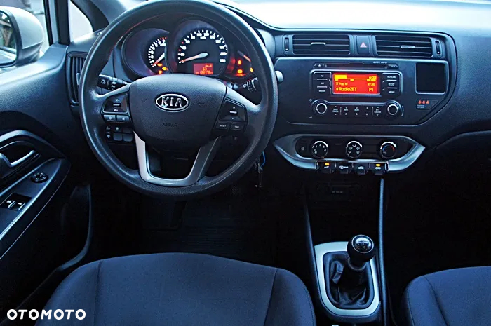 Kia Rio 1.2 Attract - 16