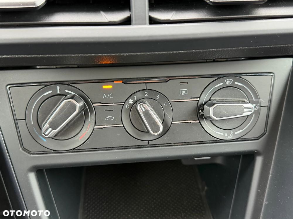 Volkswagen Polo - 30