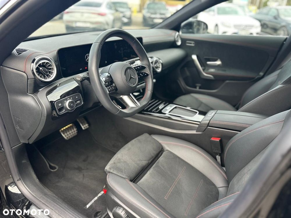 Mercedes-Benz CLA - 9