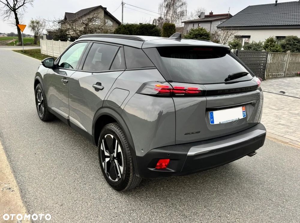 Peugeot 2008 BlueHDi 130 EAT8 Allure - 4