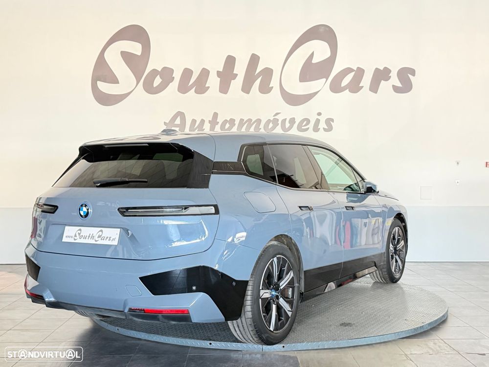 BMW iX xDrive 40 - 4