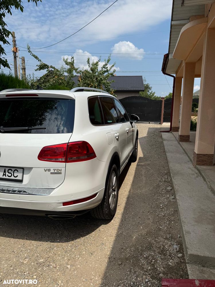 VOLKSWAGEN Touareg 2012 — imagine 3