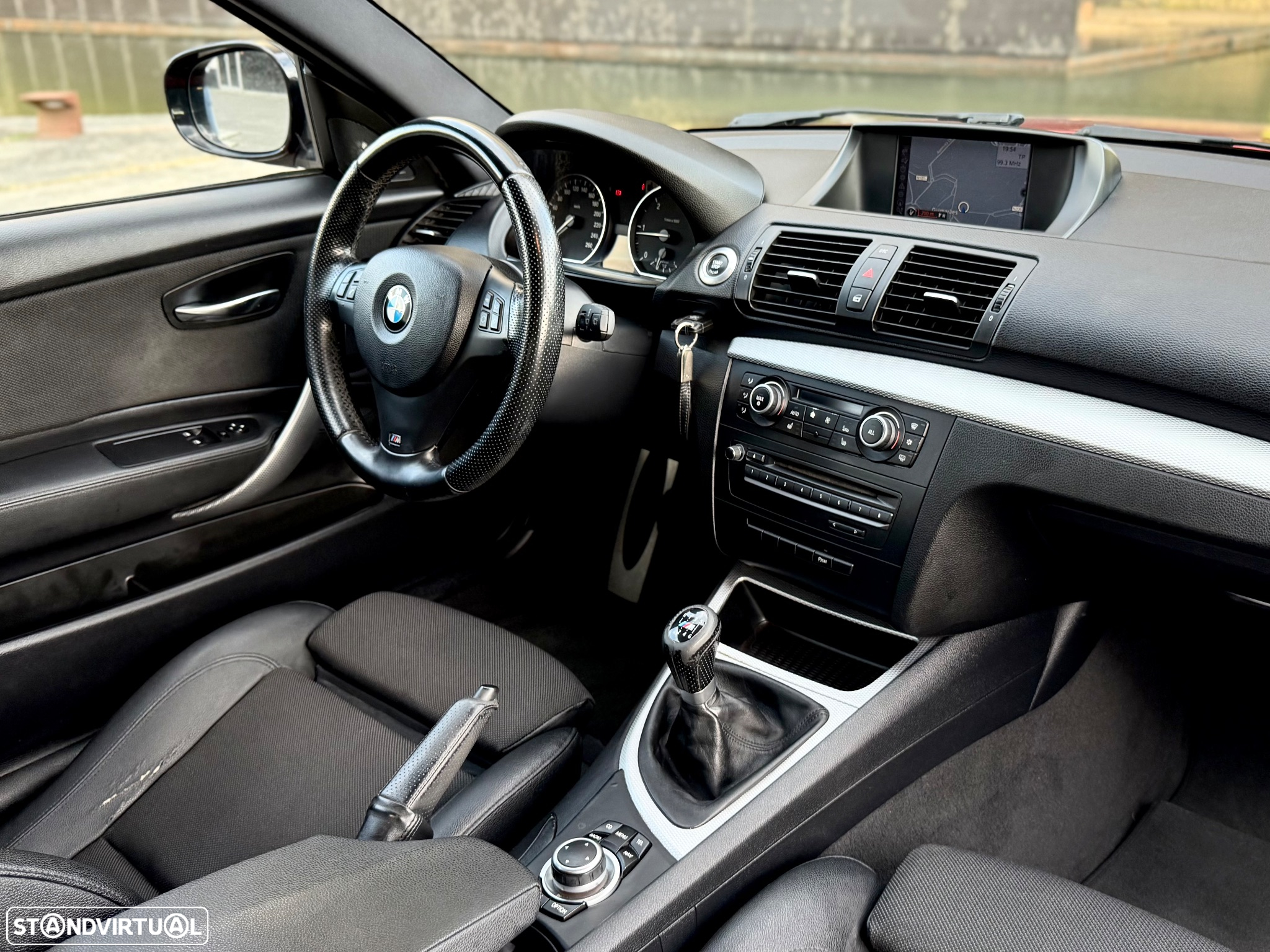 BMW 123 d Coupe Limited Edition Lifestyle c/ M Sport Pack - 4