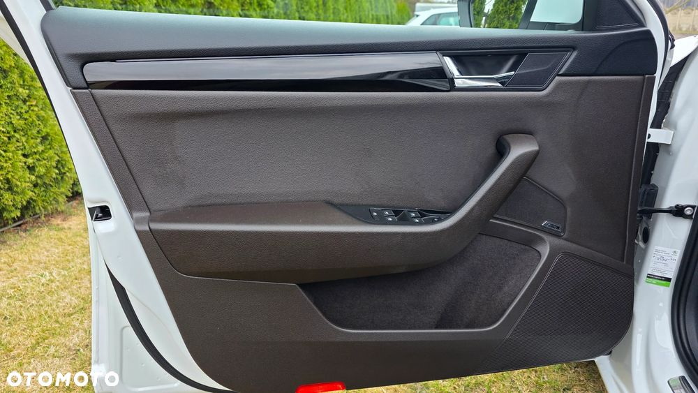 Skoda Superb 2.0 TDI L&K DSG - 15