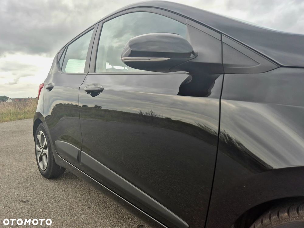 Hyundai i10 1.0 BlueDrive Black Line - 10