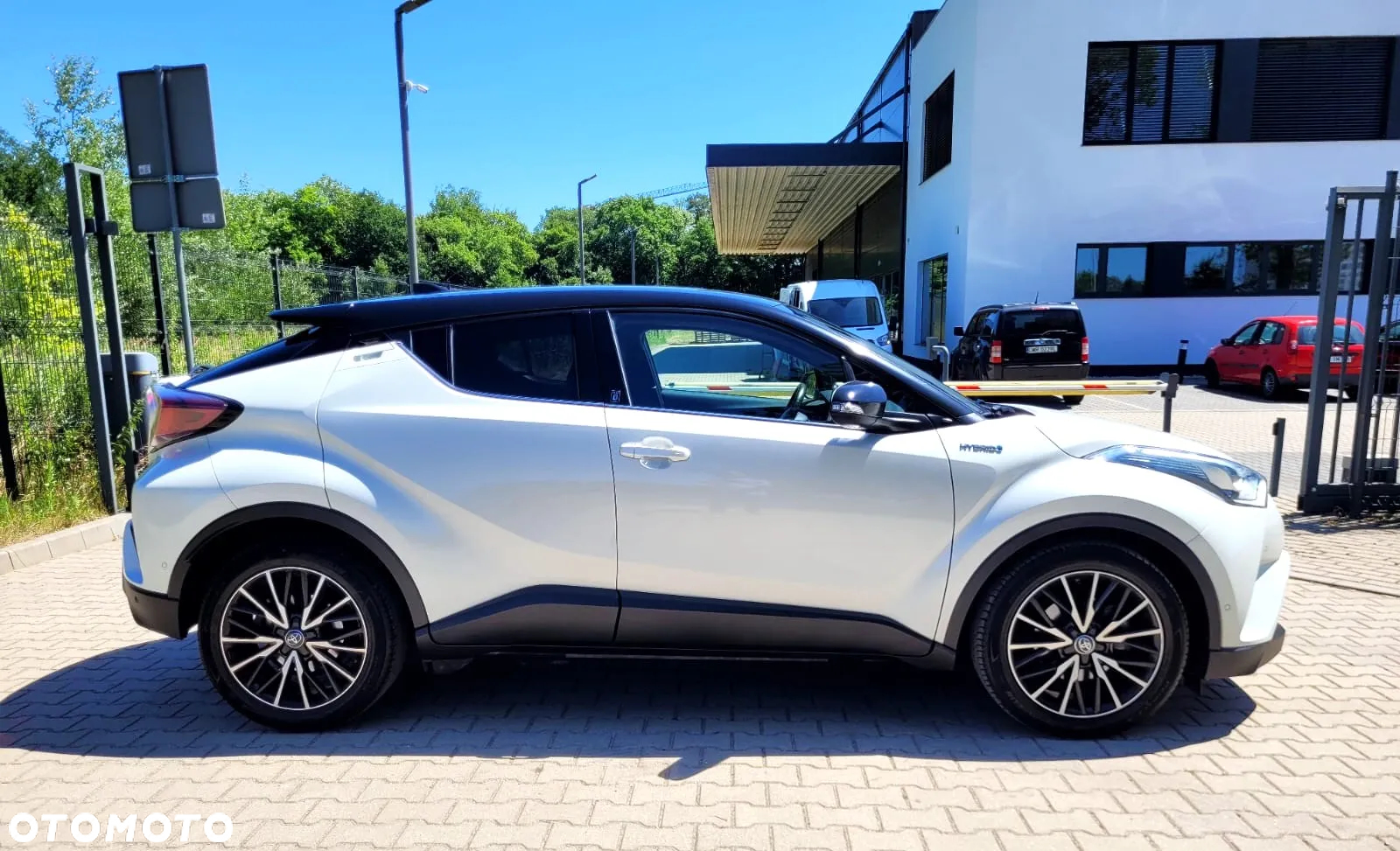 Toyota C-HR 1.8 Hybrid Premium - 17