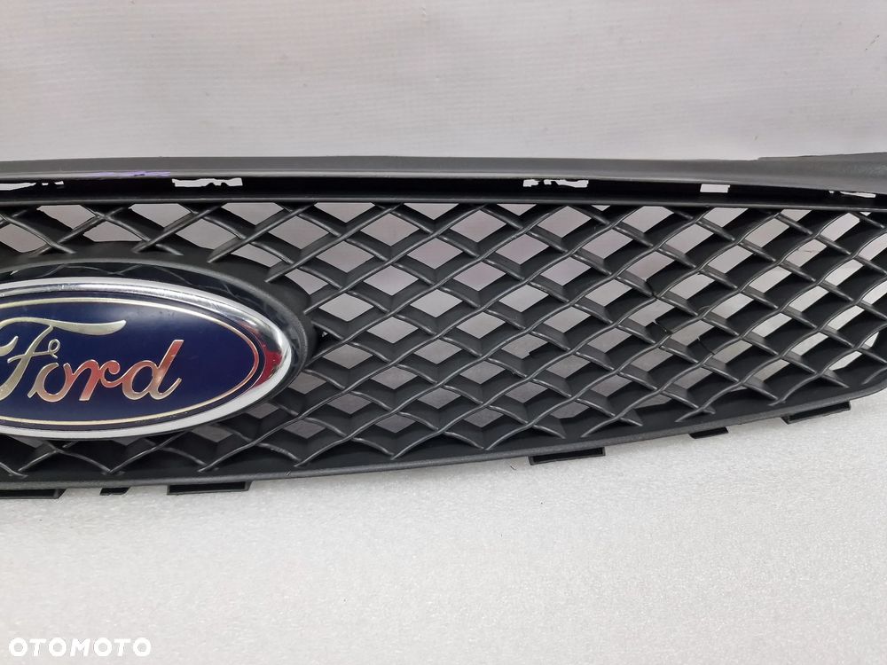 FORD FOCUS MK2 04- ATRAPA / GRILL PRZEDNI PRZÓD , NR 4M51-8138-AE / 4M51-8200AJ / 4M51-8200BJ , NR AUKCJI GL270 - 6