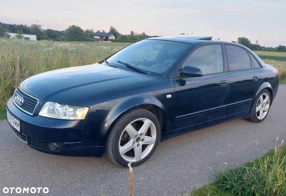 Audi A4 Limousine - 8