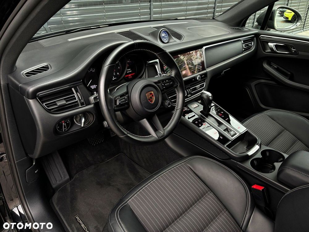 Porsche Macan - 16