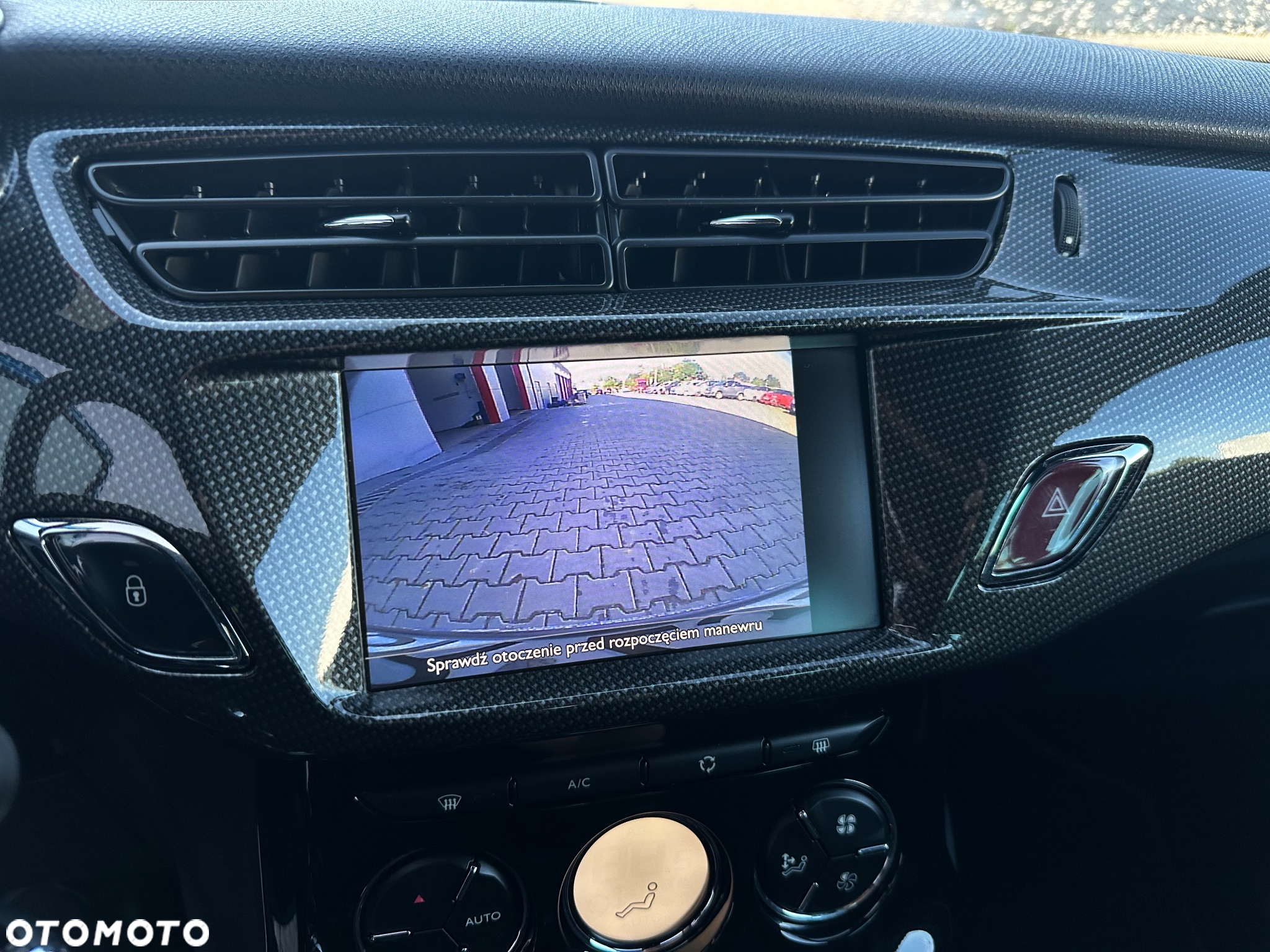 DS Automobiles DS 3 - 12