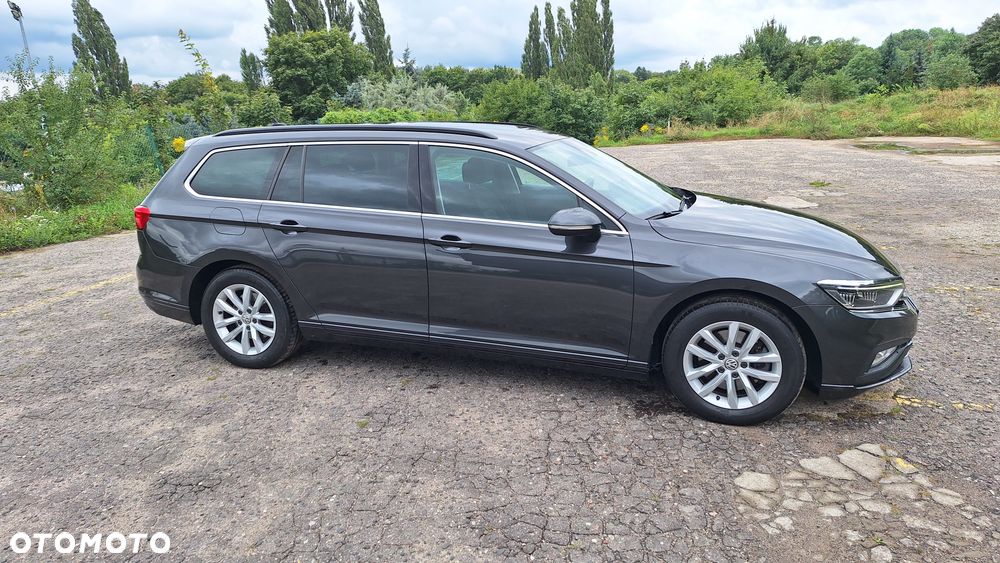 Volkswagen Passat 1.6 TDI SCR DSG Comfortline - 12