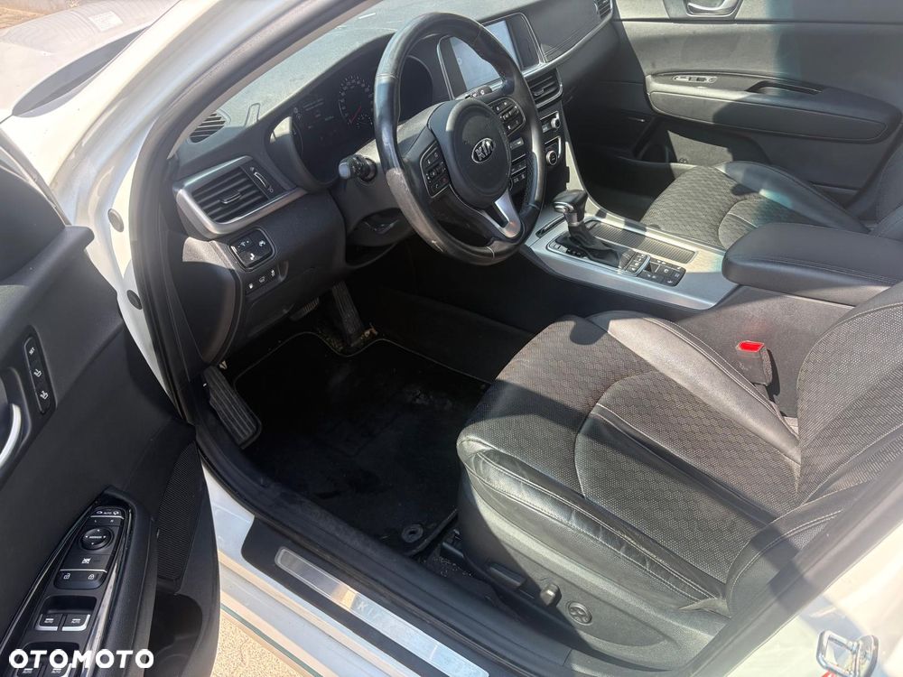 Kia Optima - 18