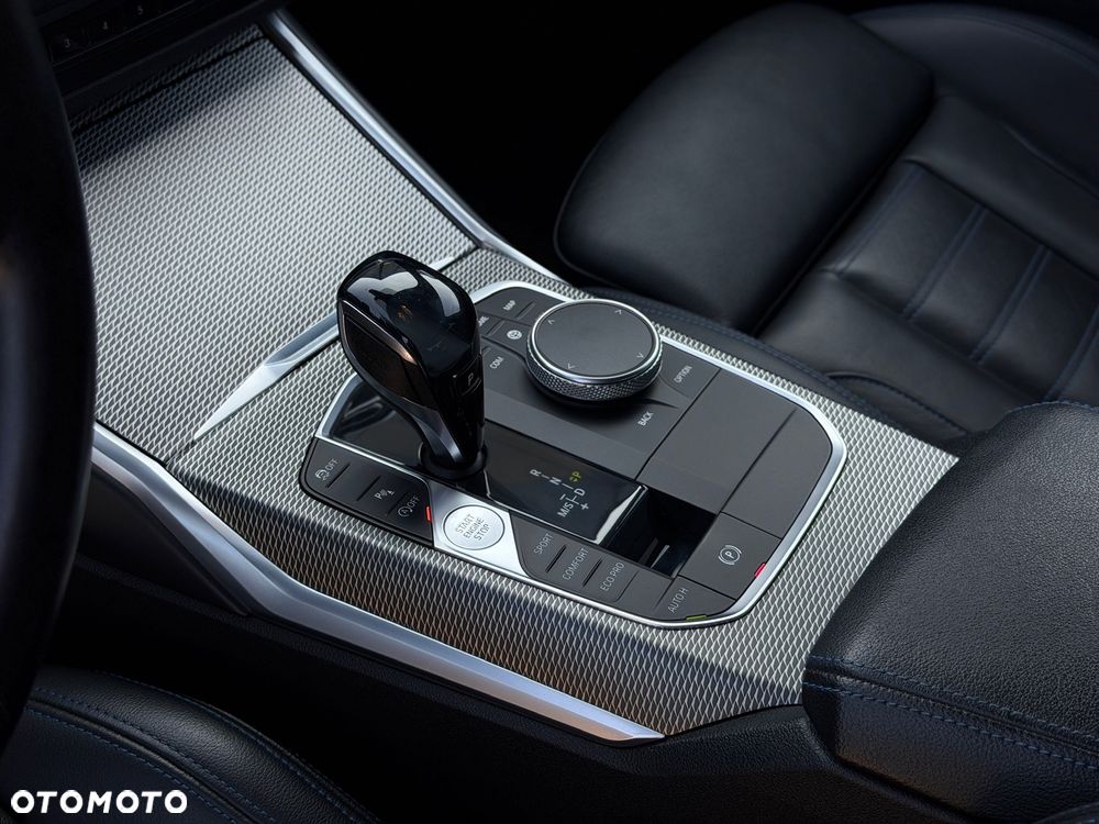 BMW Seria 3 320d Edition M Sport Shadow - 30