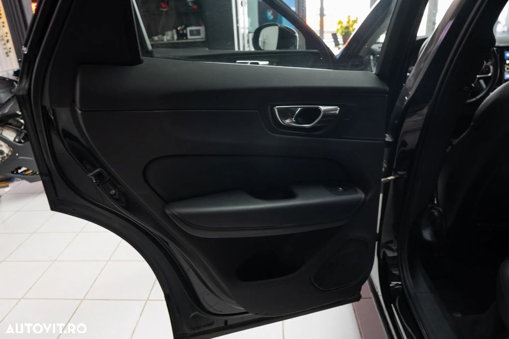 Volvo XC 60 T5 Geartronic Momentum Pro - 16