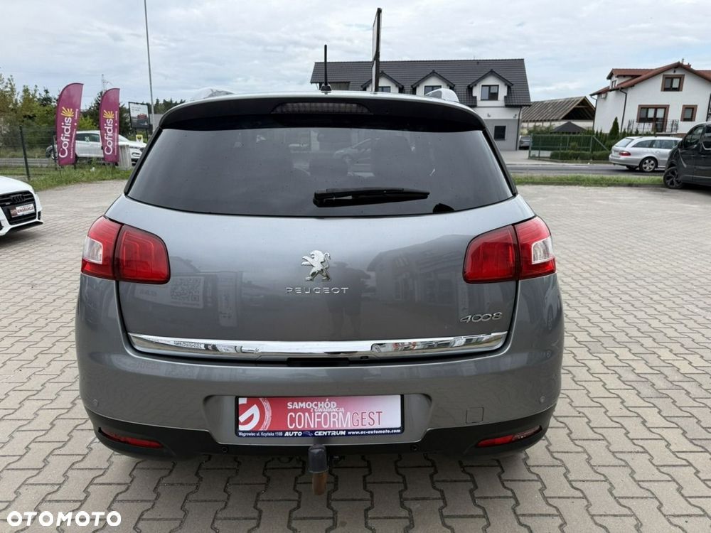 Peugeot 4008 - 8