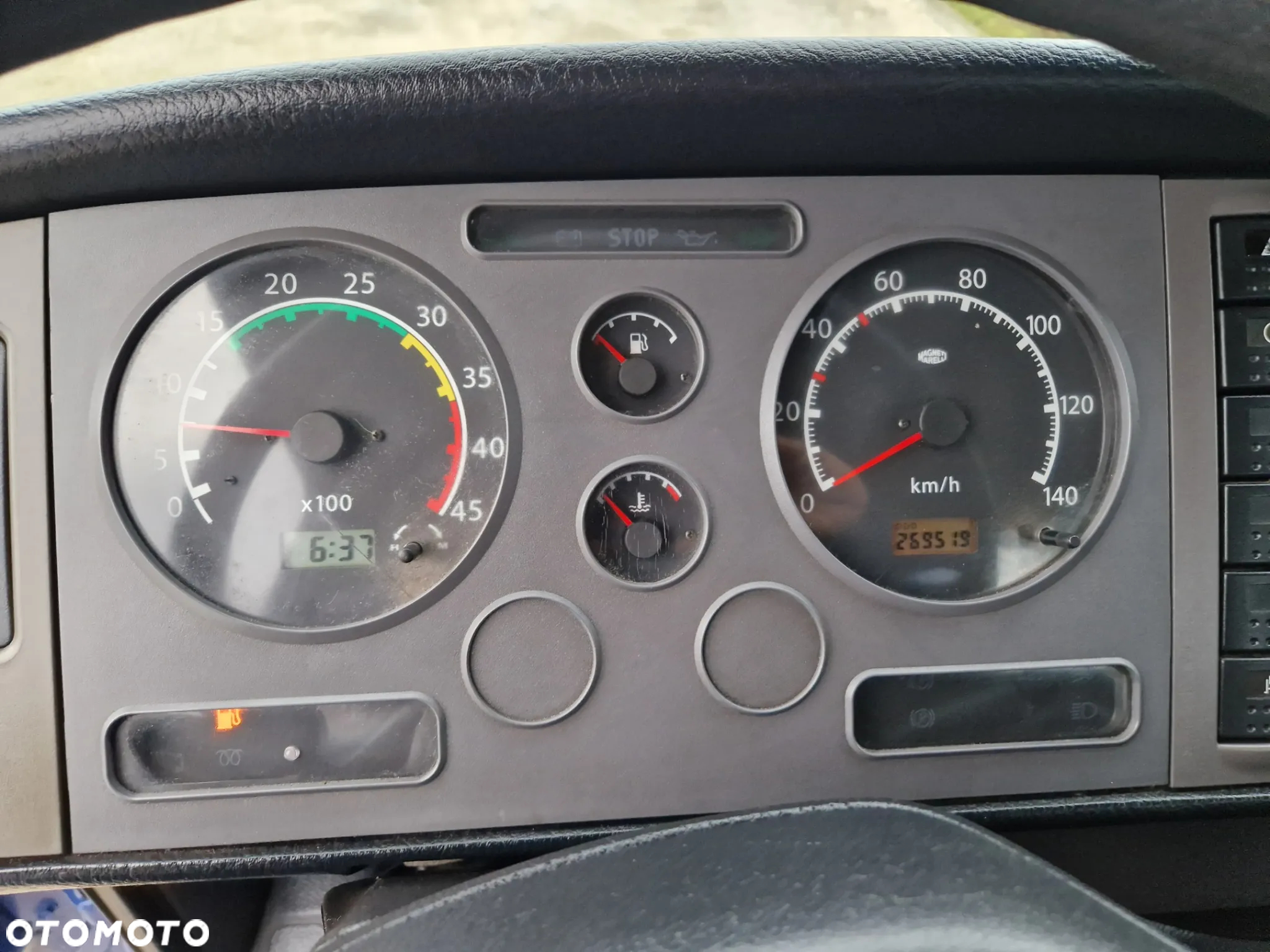 Nissan Atleon 3.0 - 10
