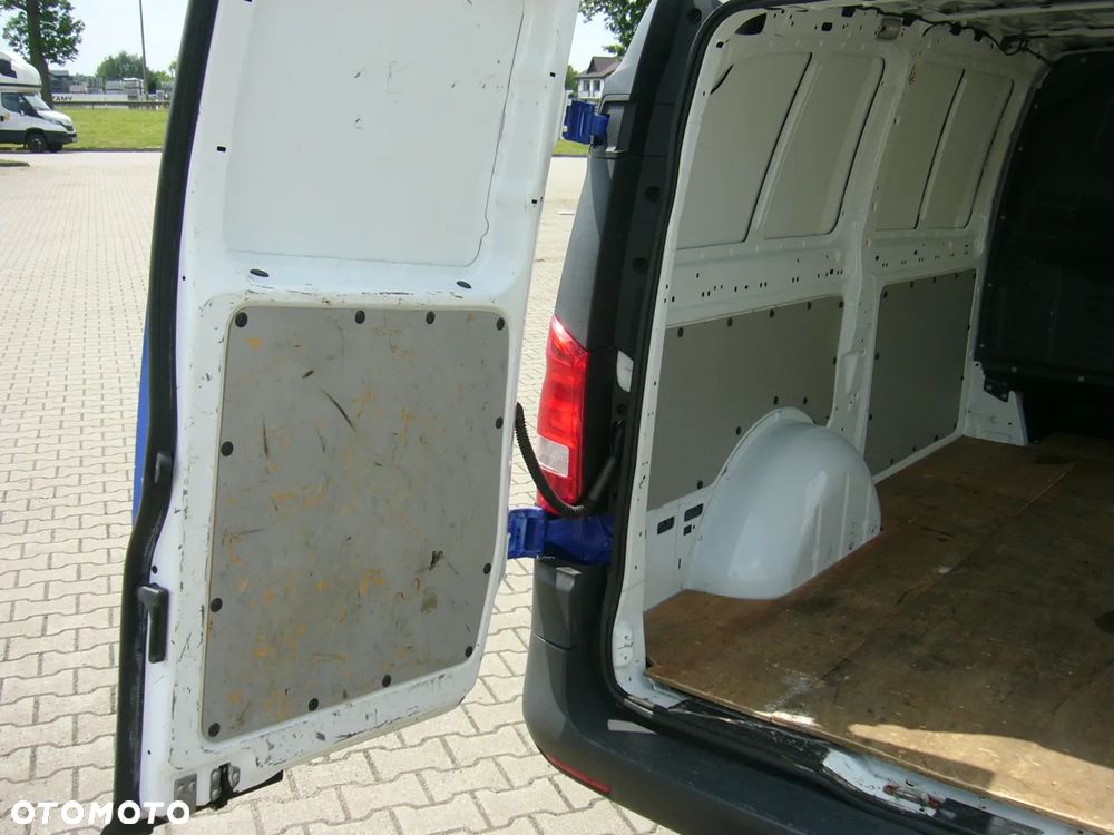 Mercedes-Benz VITO 111 cdi LONG 1,6 cdi 115 Ps Super stan - 10