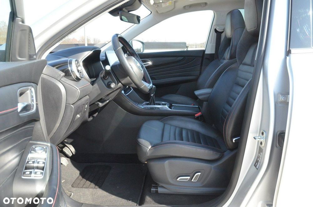MG HS 1.5T-GDI Luxury - 31