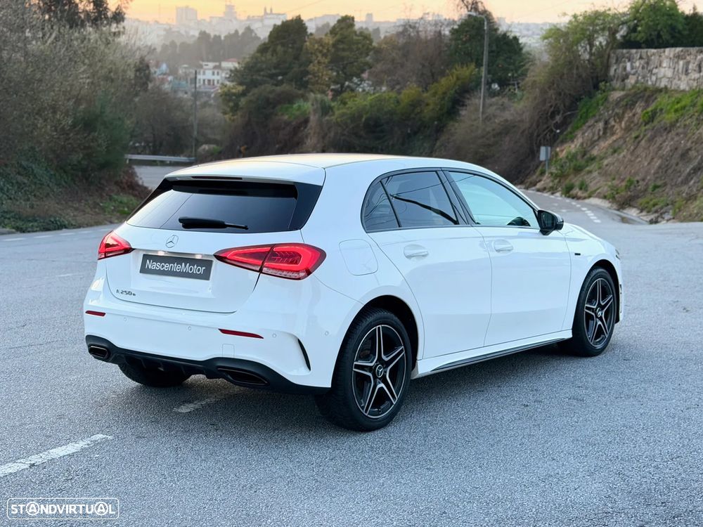 Mercedes-Benz A 250 e AMG Line - 16