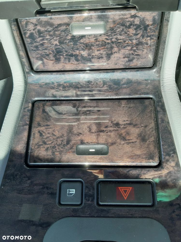 BMW Seria 7 740i - 18