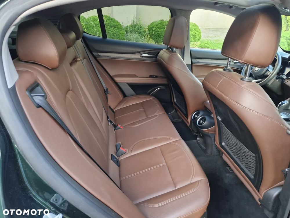 Alfa Romeo Stelvio 2.0 Turbo TI Q4 - 11