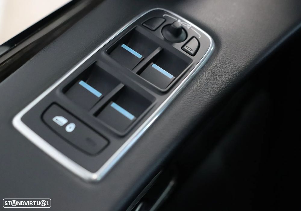 Jaguar F-Pace 25d AWD Aut. R-Sport - 31