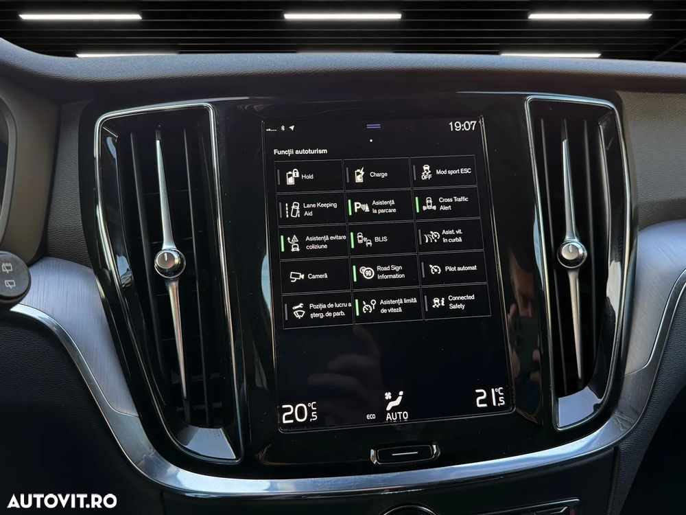Volvo V60 T8 AWD Recharge Geartronic Inscription - 16