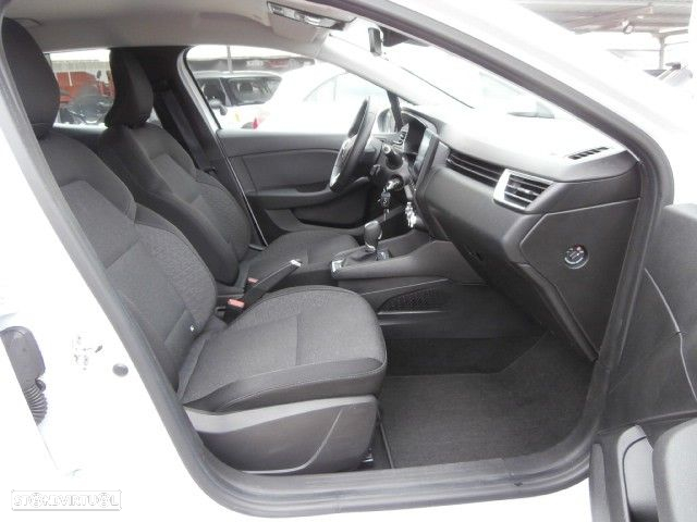 Renault Clio 1.6 E-Tech Full Hybrid Techno - 29
