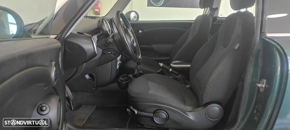 MINI 3 Portas Cooper D - 17
