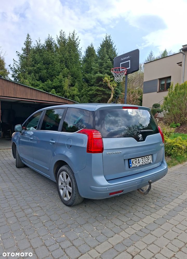 Peugeot 5008 - 5