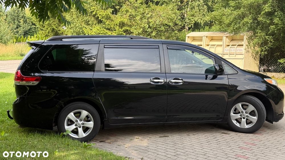 Toyota Sienna 3.5 V6 - 10