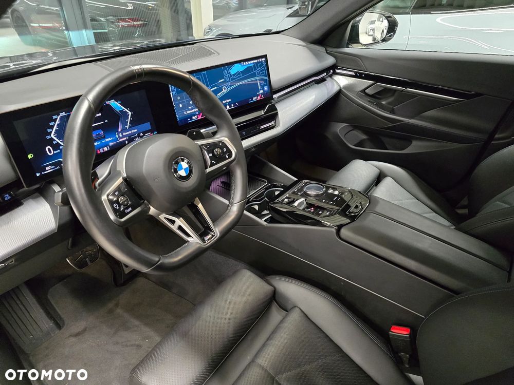 BMW Seria 5 520i mHEV M Sport - 11