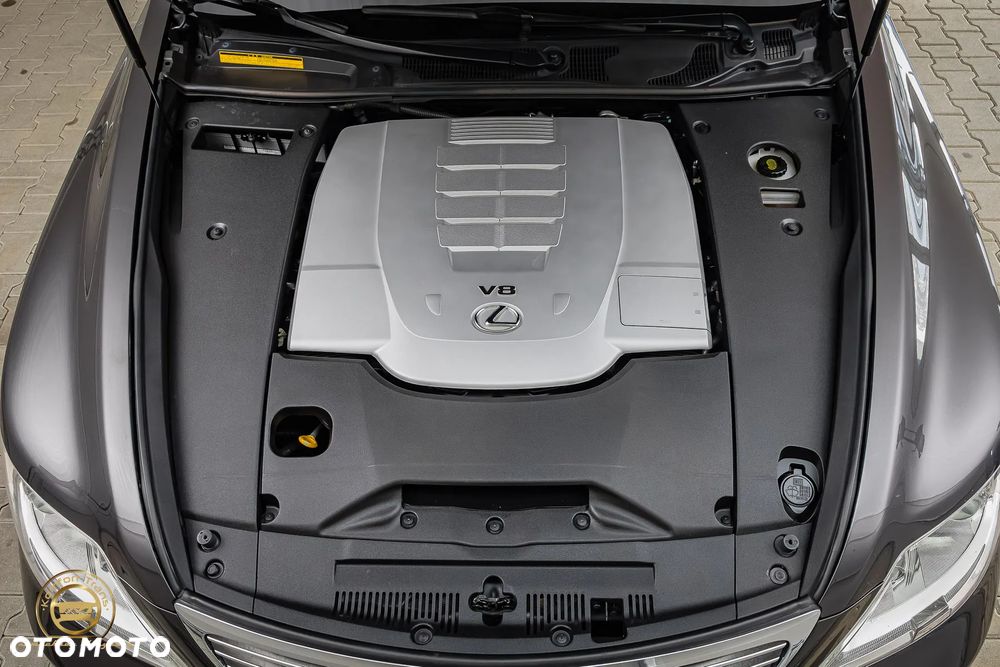 Lexus LS - 29