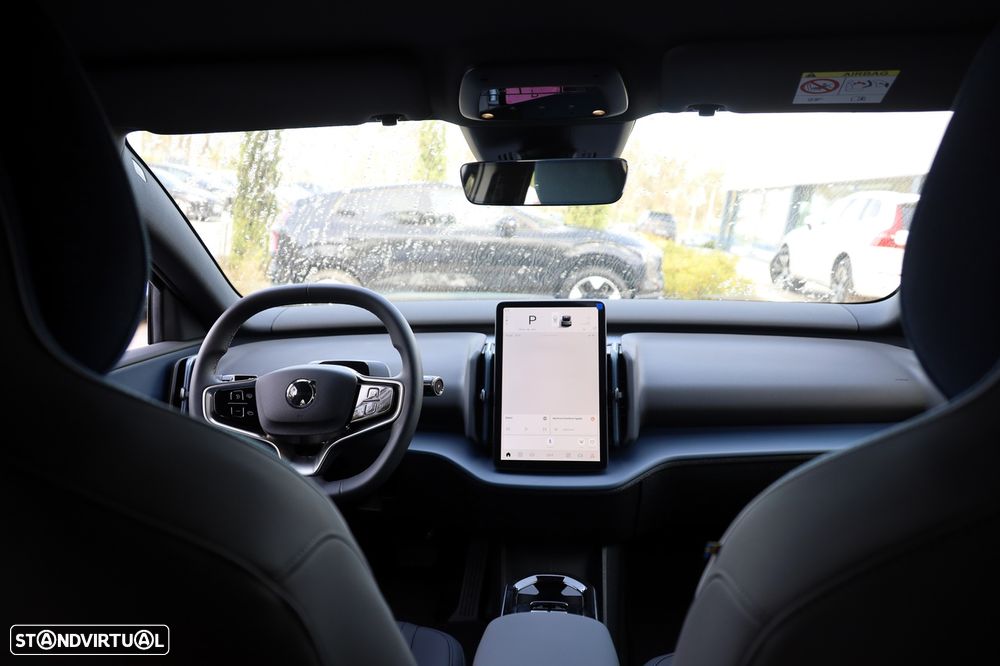 Volvo EX30 69 kWh Single Motor Extended Range Black Edition - 18