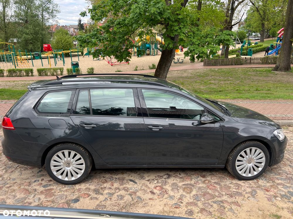 Volkswagen Golf 1.6 TDI BlueMotion Trendline - 4